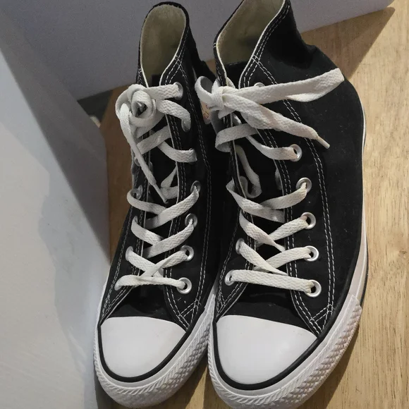 Unisex Chuck Taylor Converse All Star Black High-Top Sneakers - Picture 5 of 11